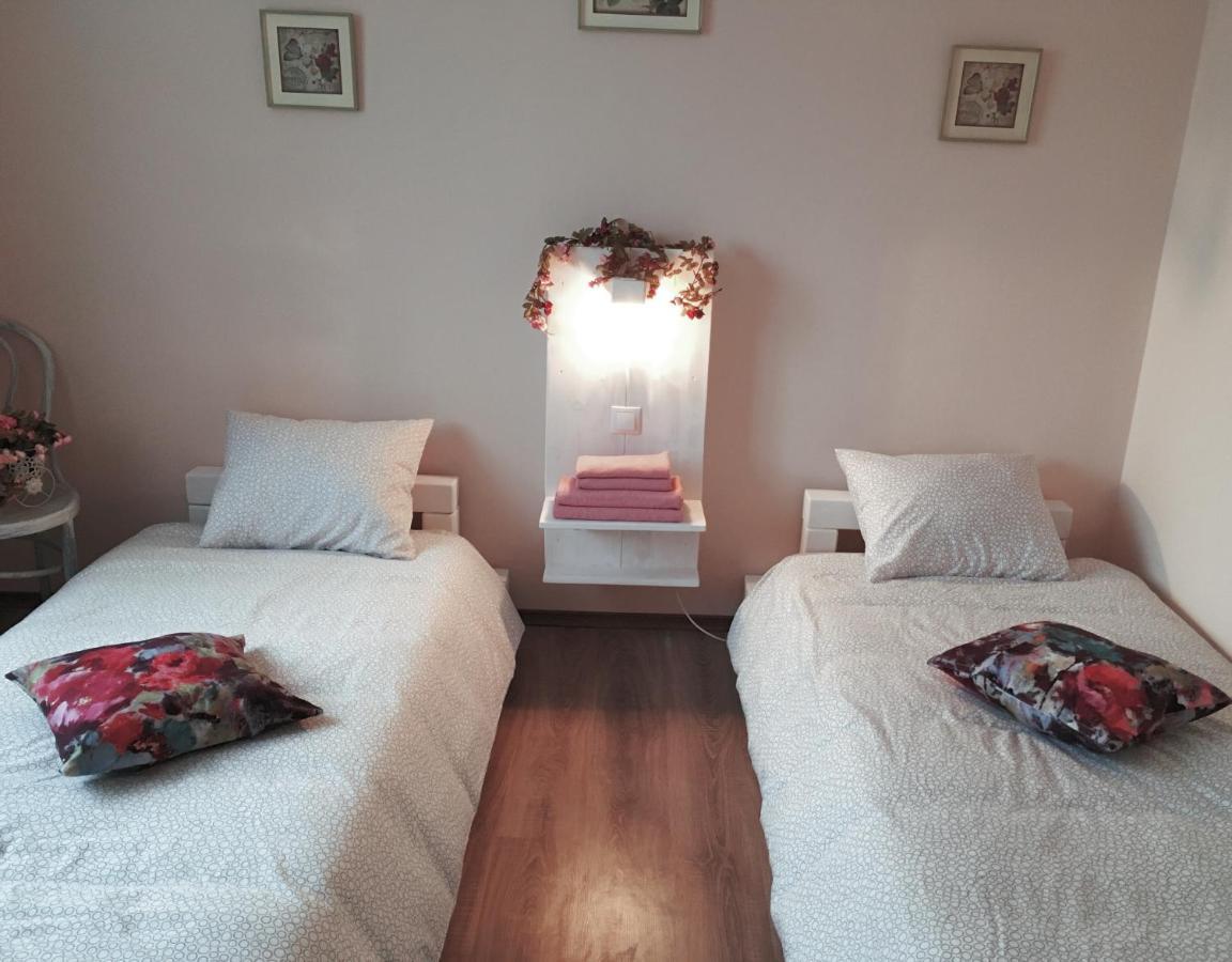 Kara Apartman Odorheiu Secuiesc Exterior foto