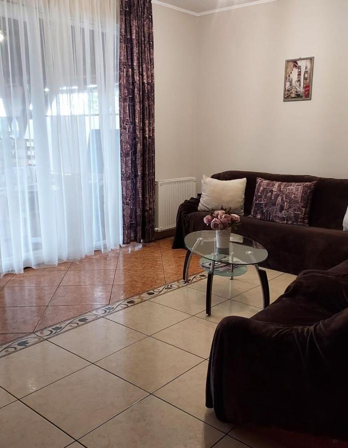 Kara Apartman Odorheiu Secuiesc Exterior foto